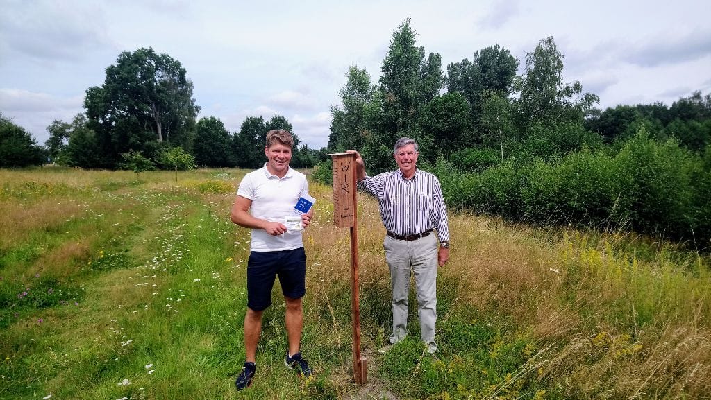 Arten- und Insektenvielfalt – Verein stellt Insektenhotel auf